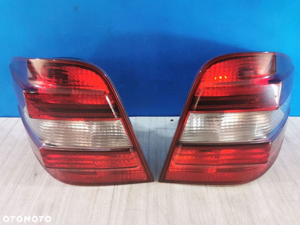 Mercedes ML W164 05/12 lampa reflektor tył tylna prawy lub lewy - 1