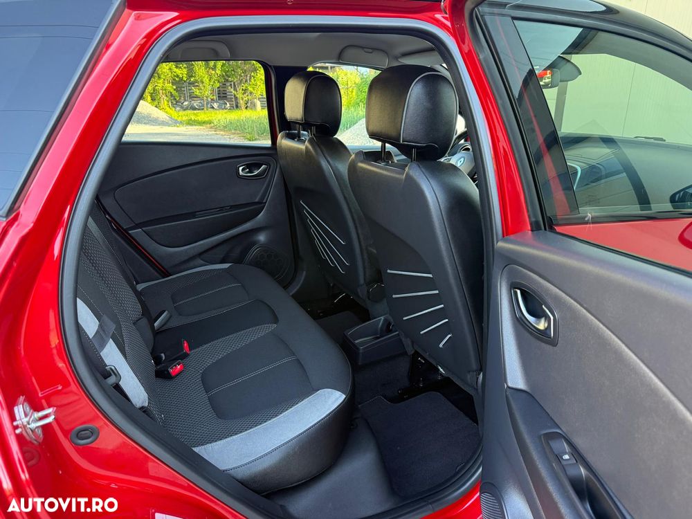 Renault Captur TCe 150 EDC GPF BOSE EDITION - 20