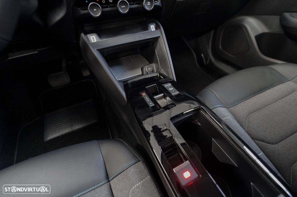 Citroën C4 1.2 PureTech Plus EAT8 - 24