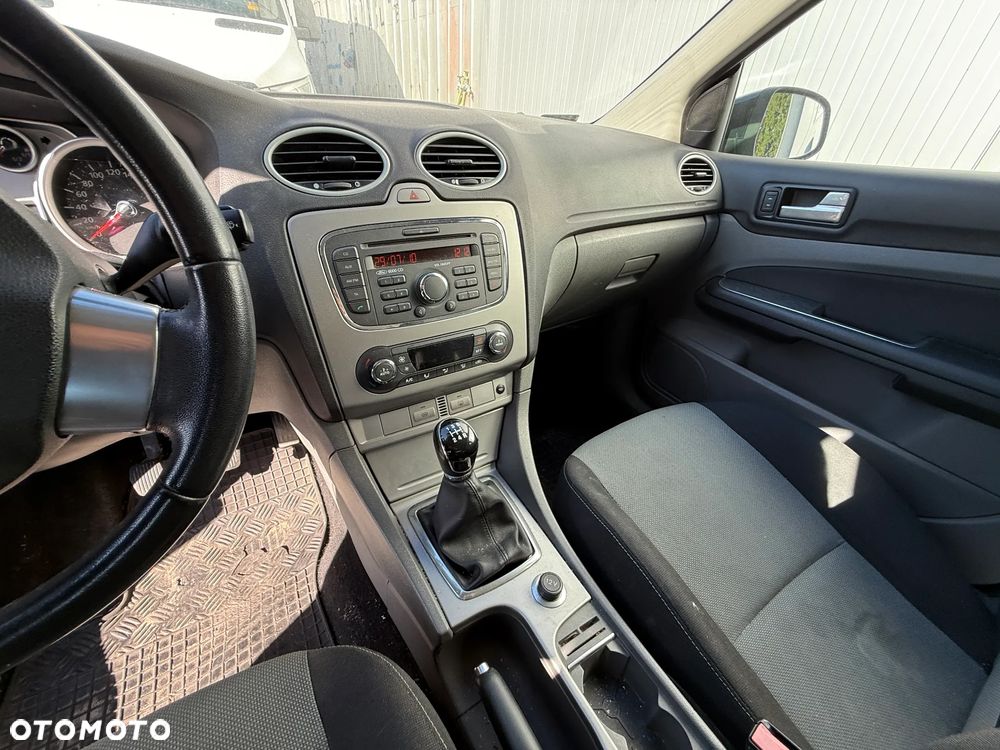 Ford Focus 1.8 TDCi Ambiente - 10