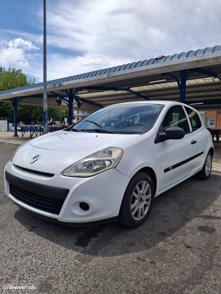 Renault Clio - 1