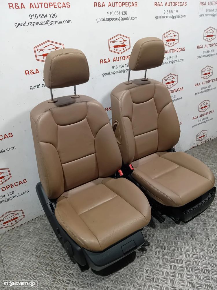 Conjunto de Bancos Elétricos Mercedes Class C W204 Sedan em Pele Original - 8