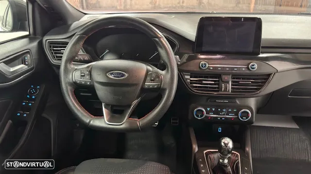 Ford Focus 1.0 EcoBoost MHEV ST-Line - 3