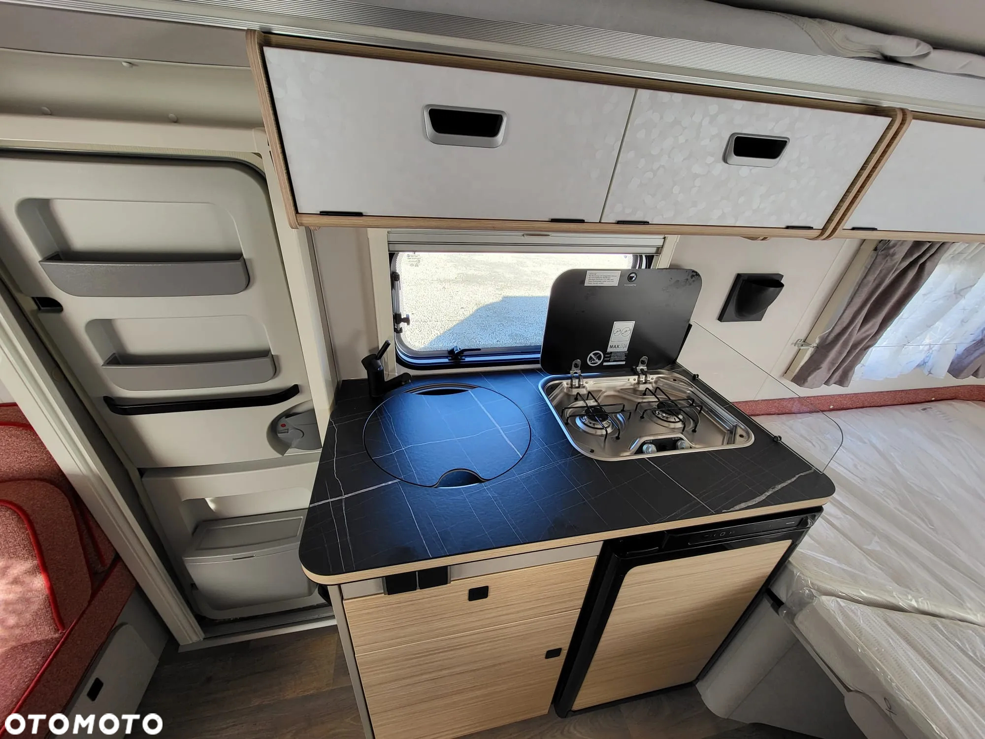 Hymer-Eriba Touring 542 Tango Red - 3