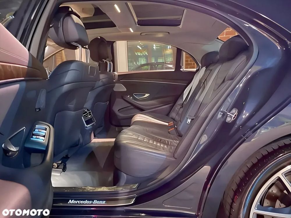 Mercedes-Benz Klasa S 560 4-Matic L 9G-TRONIC - 11