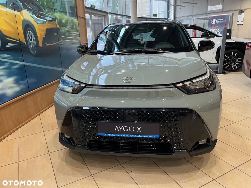 Toyota Aygo X Hybrid 1.5 Style e-CVT - 2