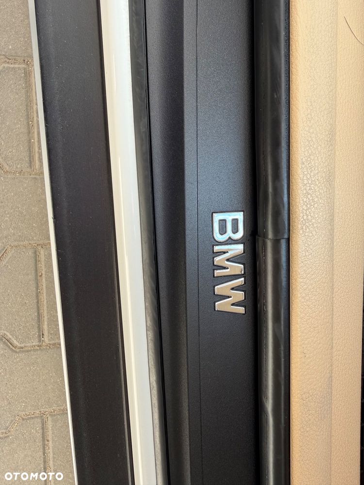 BMW X1 xDrive18d xLine - 26