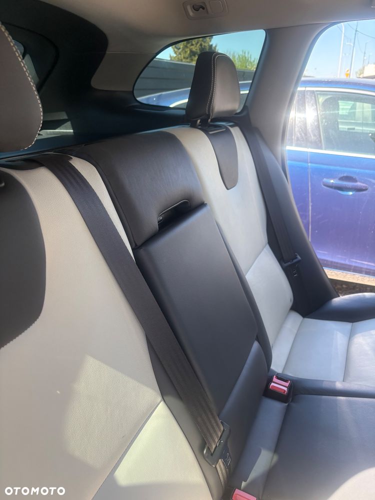 Volvo XC 60 T6 AWD Geartronic Momentum - 16