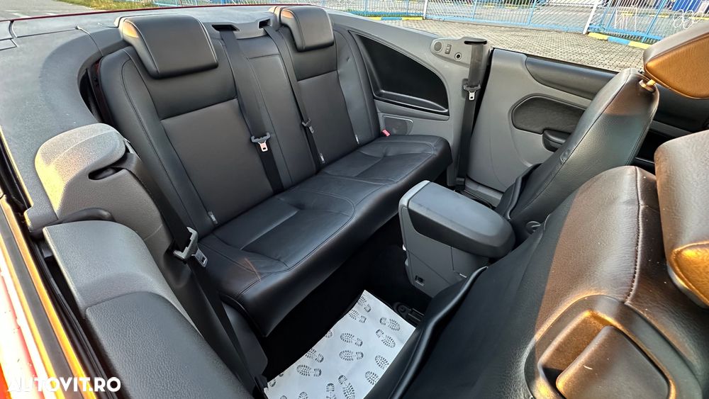 Ford Focus 2.0 16V Titanium - 31