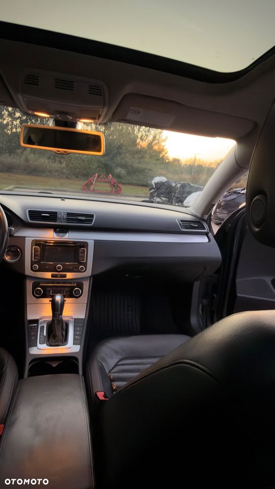 Volkswagen Passat - 23