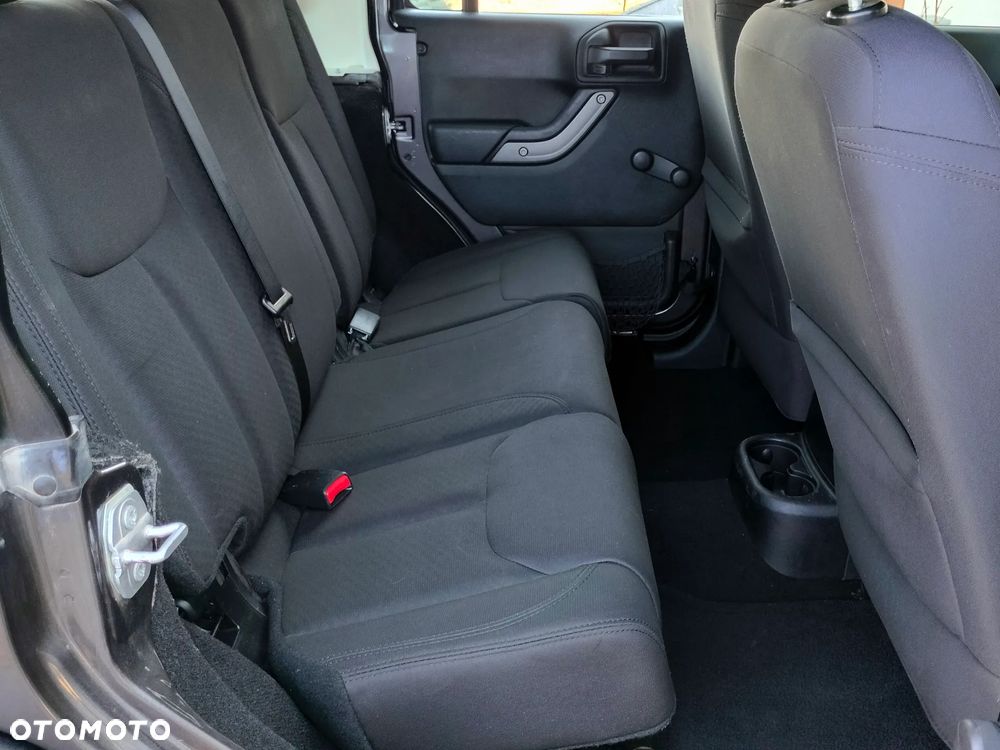 Jeep Wrangler Unlimited 3.6 Automatik X - 7