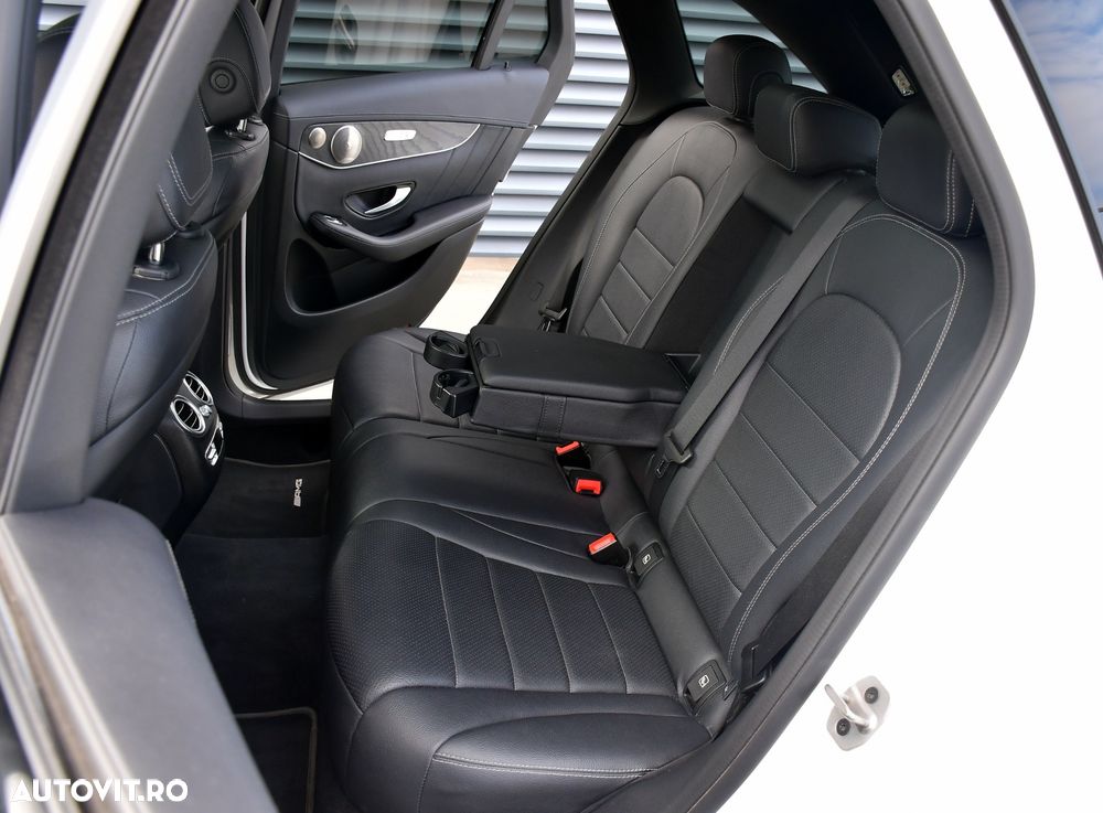 Mercedes-Benz GLC 300 de 4Matic 9G-TRONIC AMG Line - 9