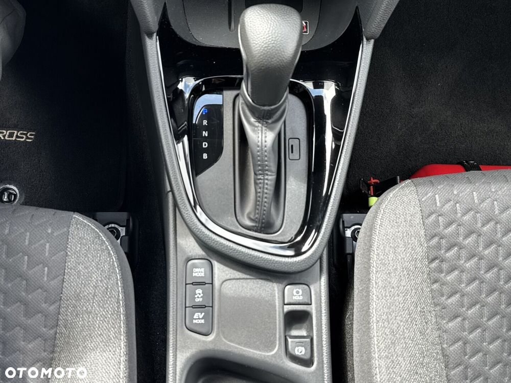 Toyota Yaris Cross Hybrid 1.5 Style - 25