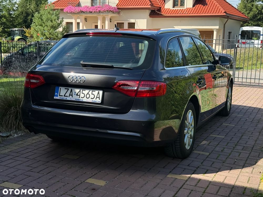 Audi A4 Avant - 4