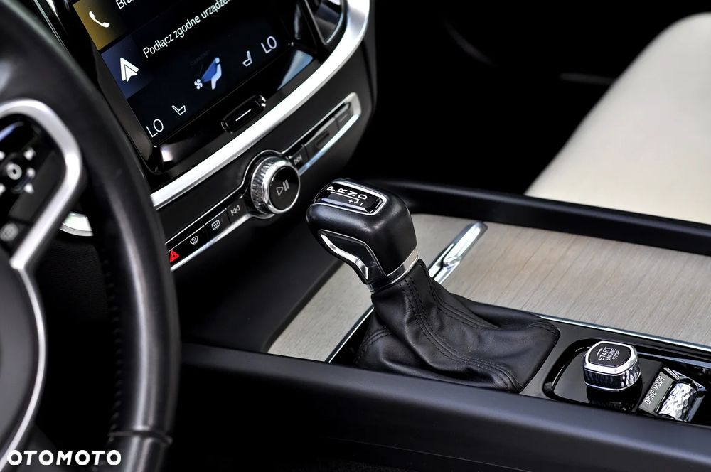Volvo V60 Cross Country D4 Geartronic Pro - 33