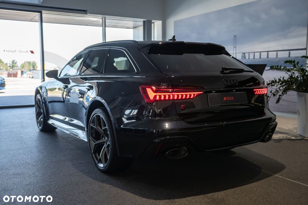 Audi RS6 Avant - 3