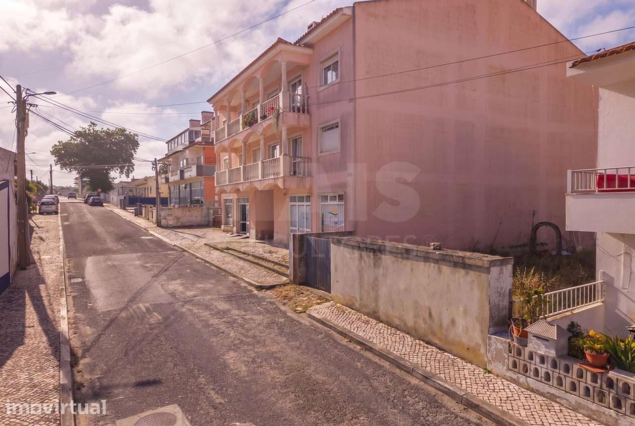Terreno Urbano no Centro da Foz do Arelho | 240 m² | Implantação at... - Grande imagem: 5/8