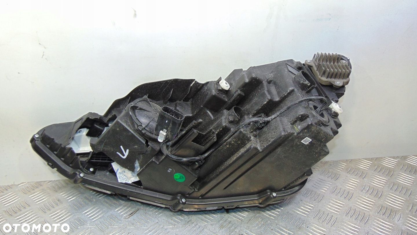 MG MG5 LAMPA PRZÓD PRAWA PRZEDNIA LED 100-40152 10796250 - 5