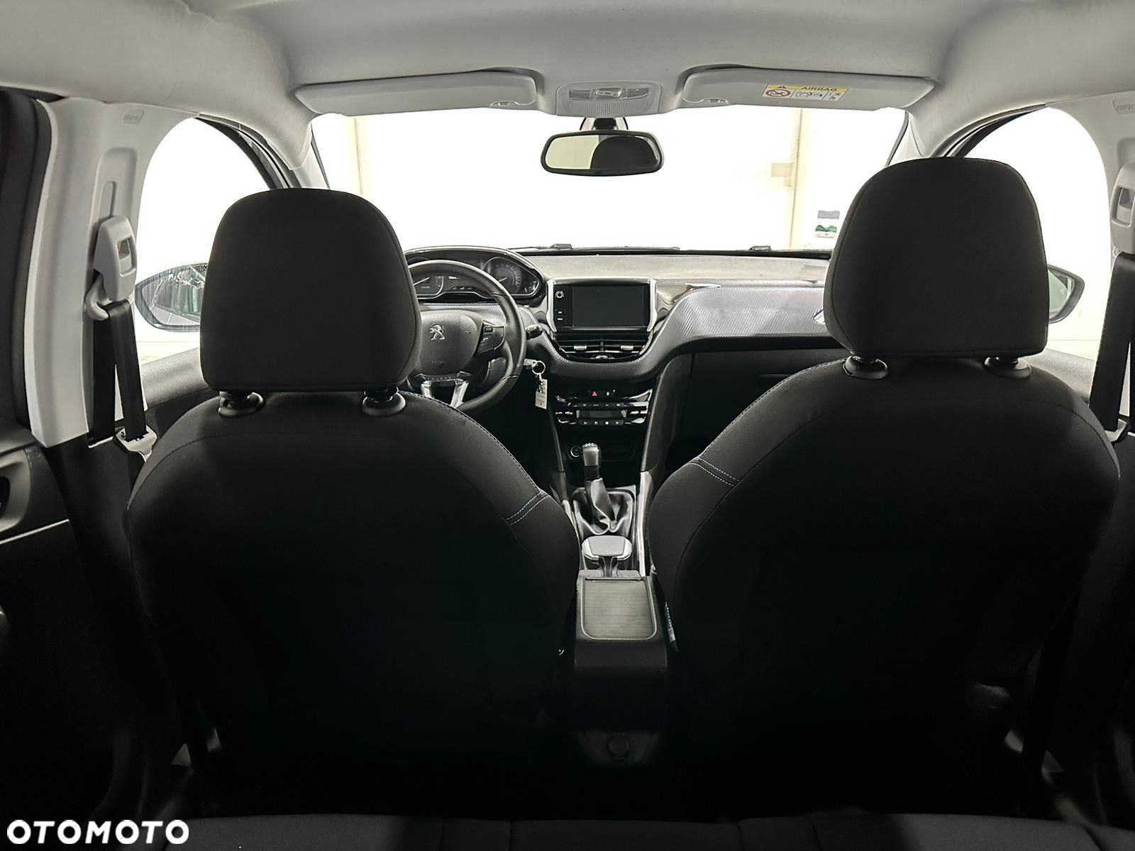 Peugeot 2008 - 32