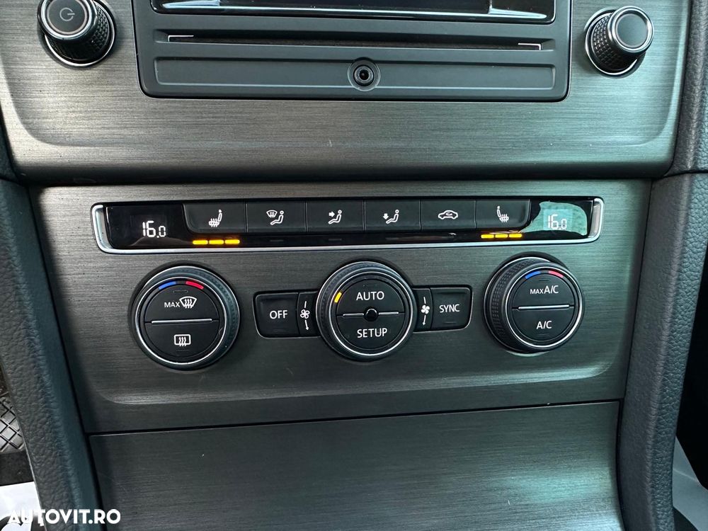 Volkswagen Golf - 15