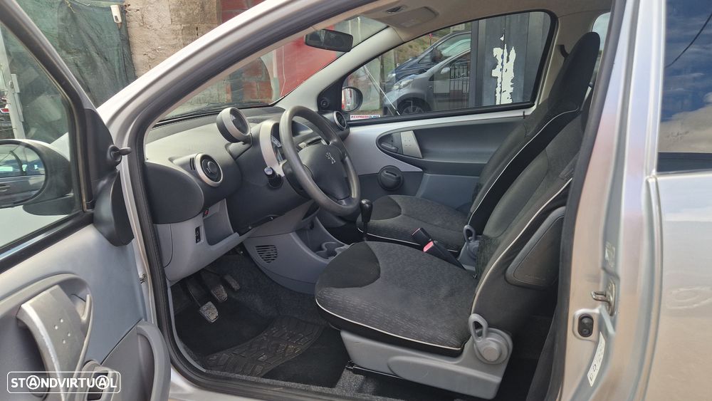 Peugeot 107 1.0 RC Line - 9