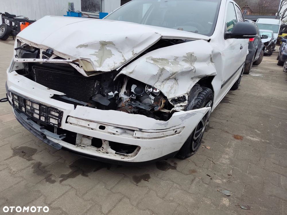 Skoda Octavia 2 II lift 2012 1,6 P 2006 r. 2,0 D na części podsufitka drzwi szyby lusterko zamek lampa itp - 9