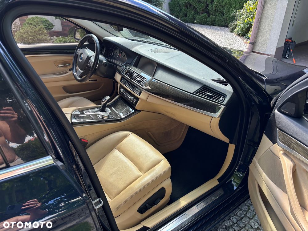 BMW Seria 5 535i xDrive Sport-Aut Luxury Line - 18