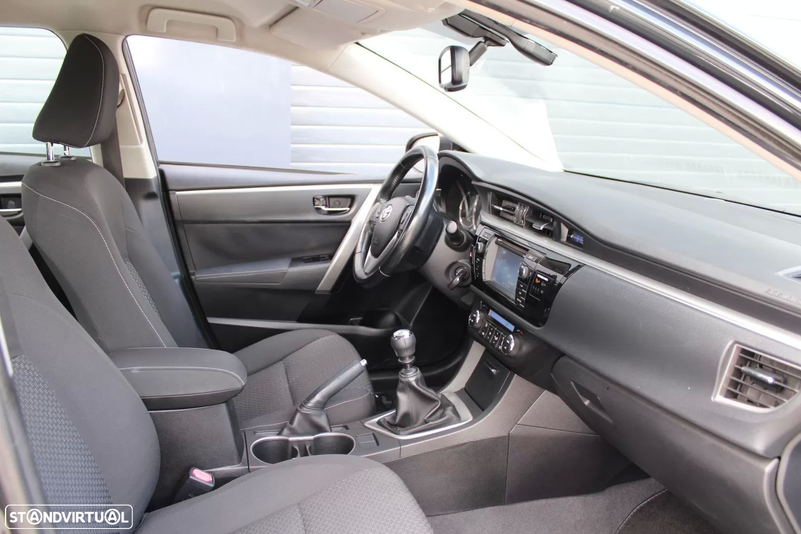 Toyota Corolla 1.4 D-4D Exclusive - 11