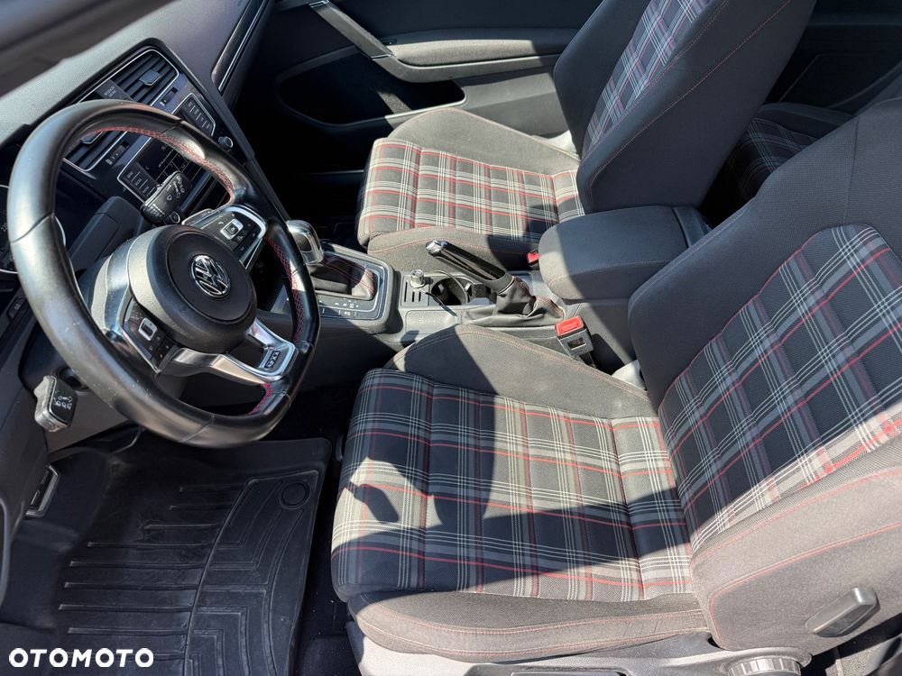 Volkswagen Golf 2.0 TSI BMT GTI DSG - 12