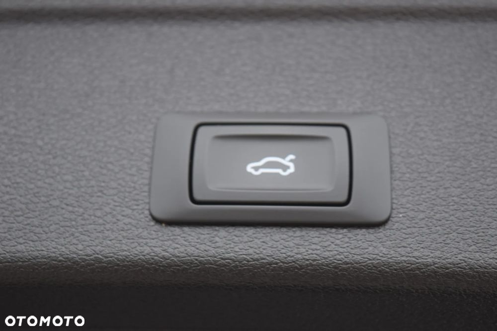 Audi A4 Avant 40 TFSI sport - 36