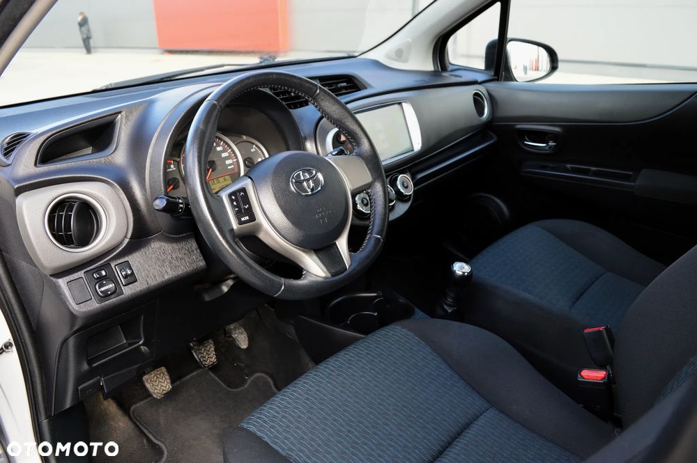 Toyota Yaris 1.0 Sol - 5
