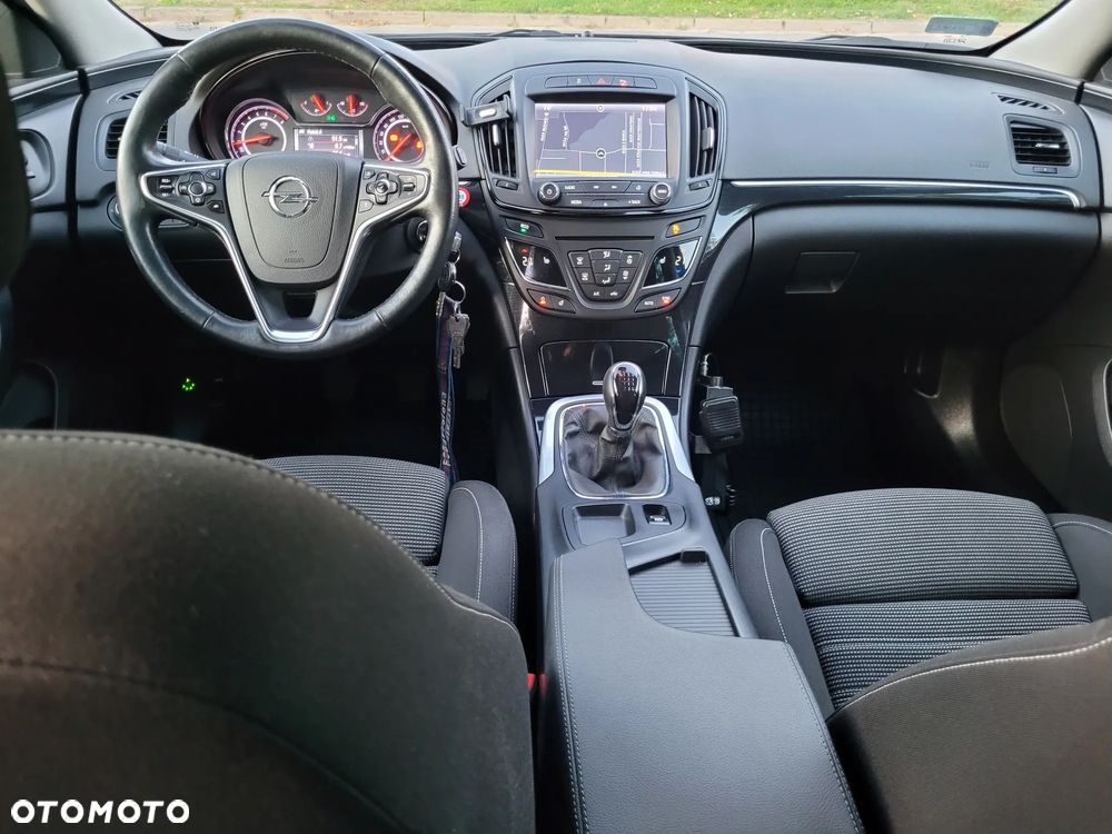 Opel Insignia - 8