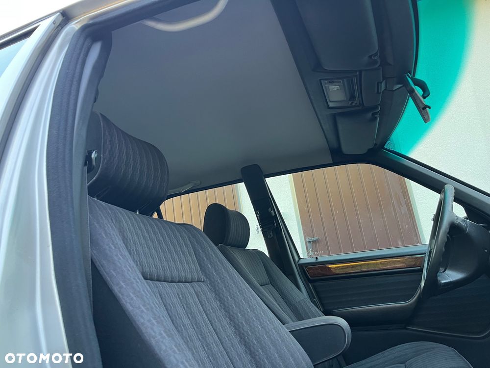 Mercedes-Benz W124 (1984-1993) - 22