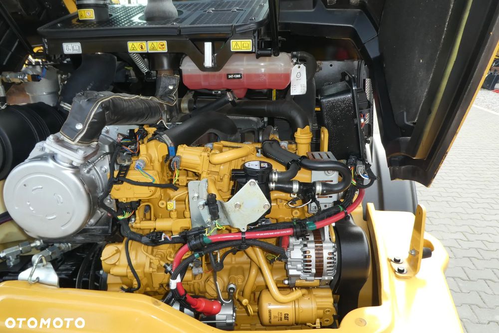 Caterpillar 906M SPROWADZONY ŁYZKA WIDŁY - 13