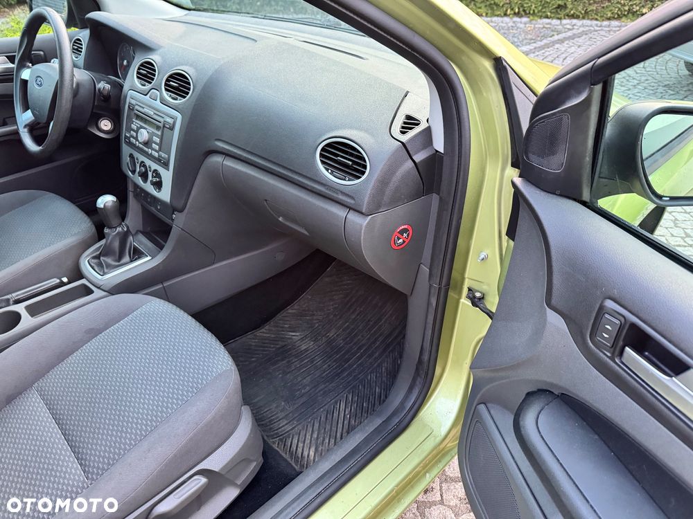 Ford Focus - 23