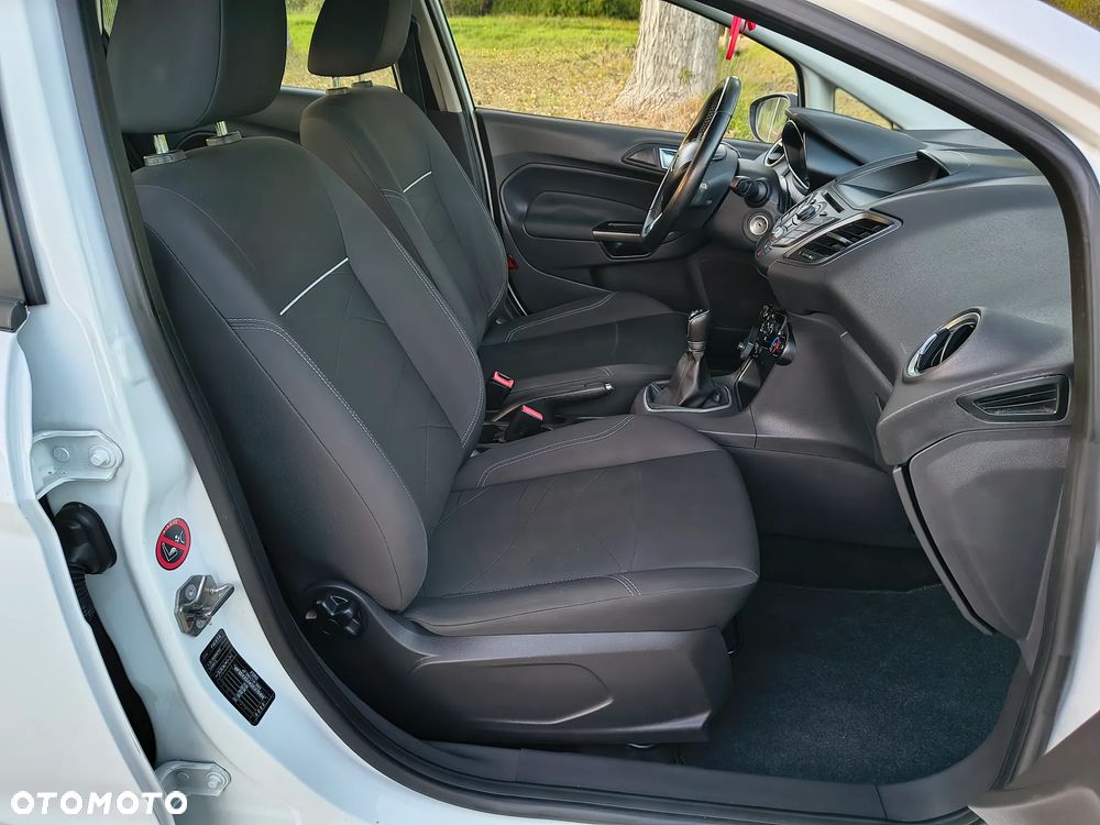 Ford Fiesta 1.25 Champions Edition - 21