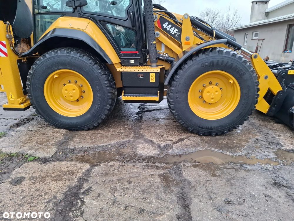 Caterpillar 444F2 - 37