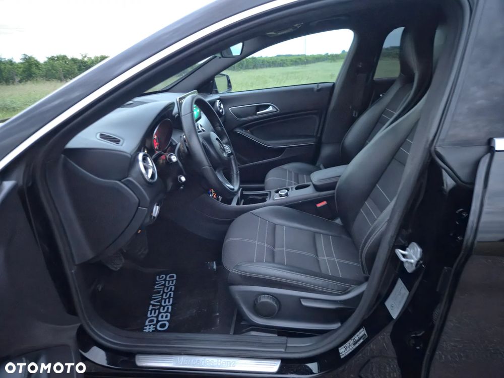 Mercedes-Benz CLA 200 7G-DCT - 9