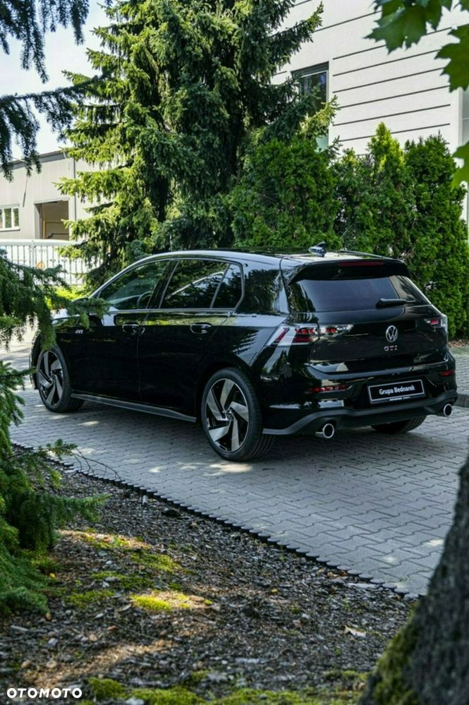 Volkswagen Golf - 17