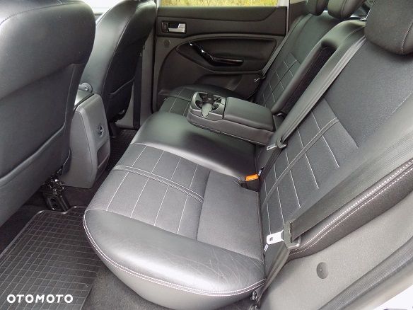Ford Kuga 2.0 TDCi 4x4 Titanium - 33
