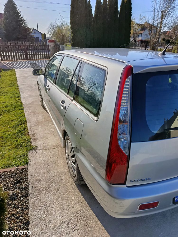 Mitsubishi Lancer 1.6 Comfort + - 11