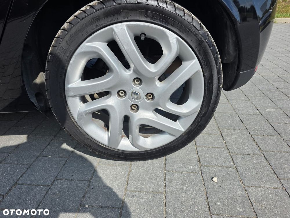 Renault Clio - 12