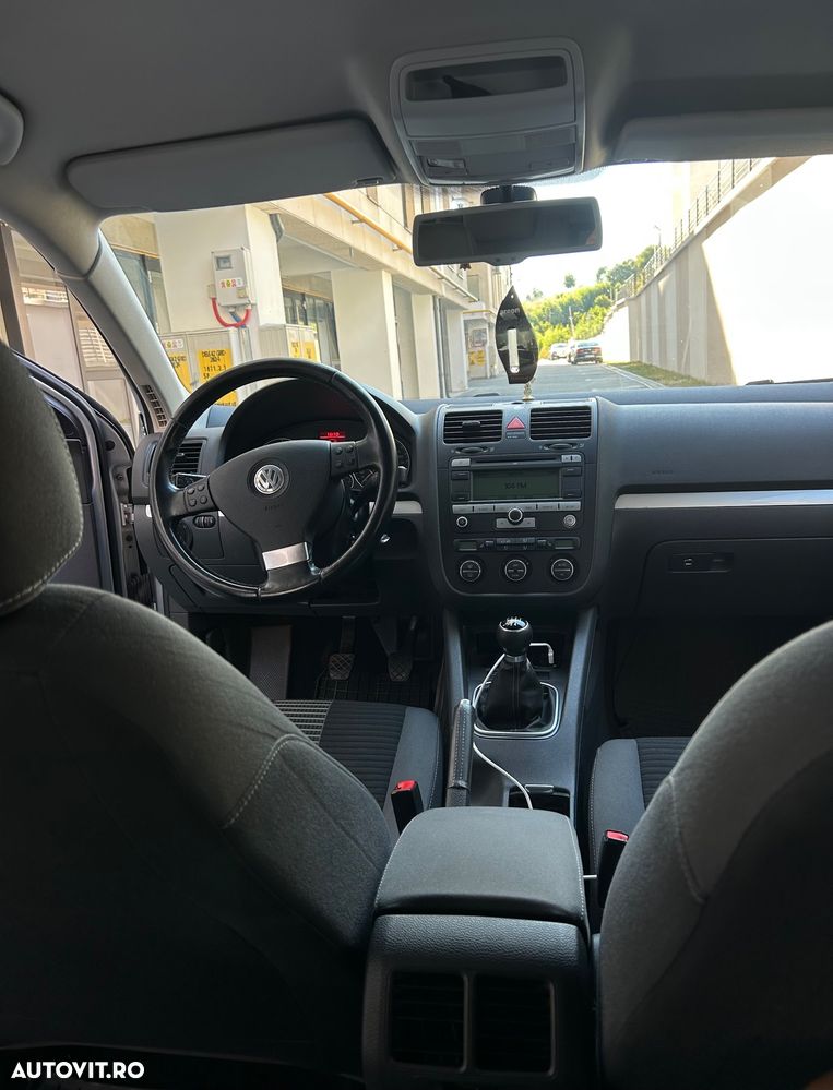 Volkswagen Jetta 1.6 Trendline - 13