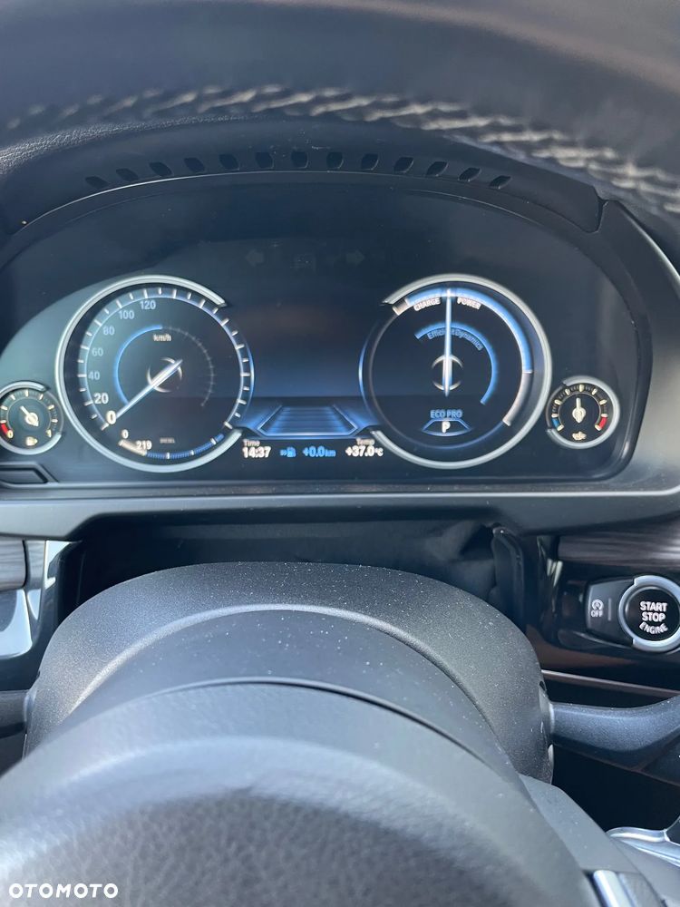 BMW X6 xDrive40d - 11