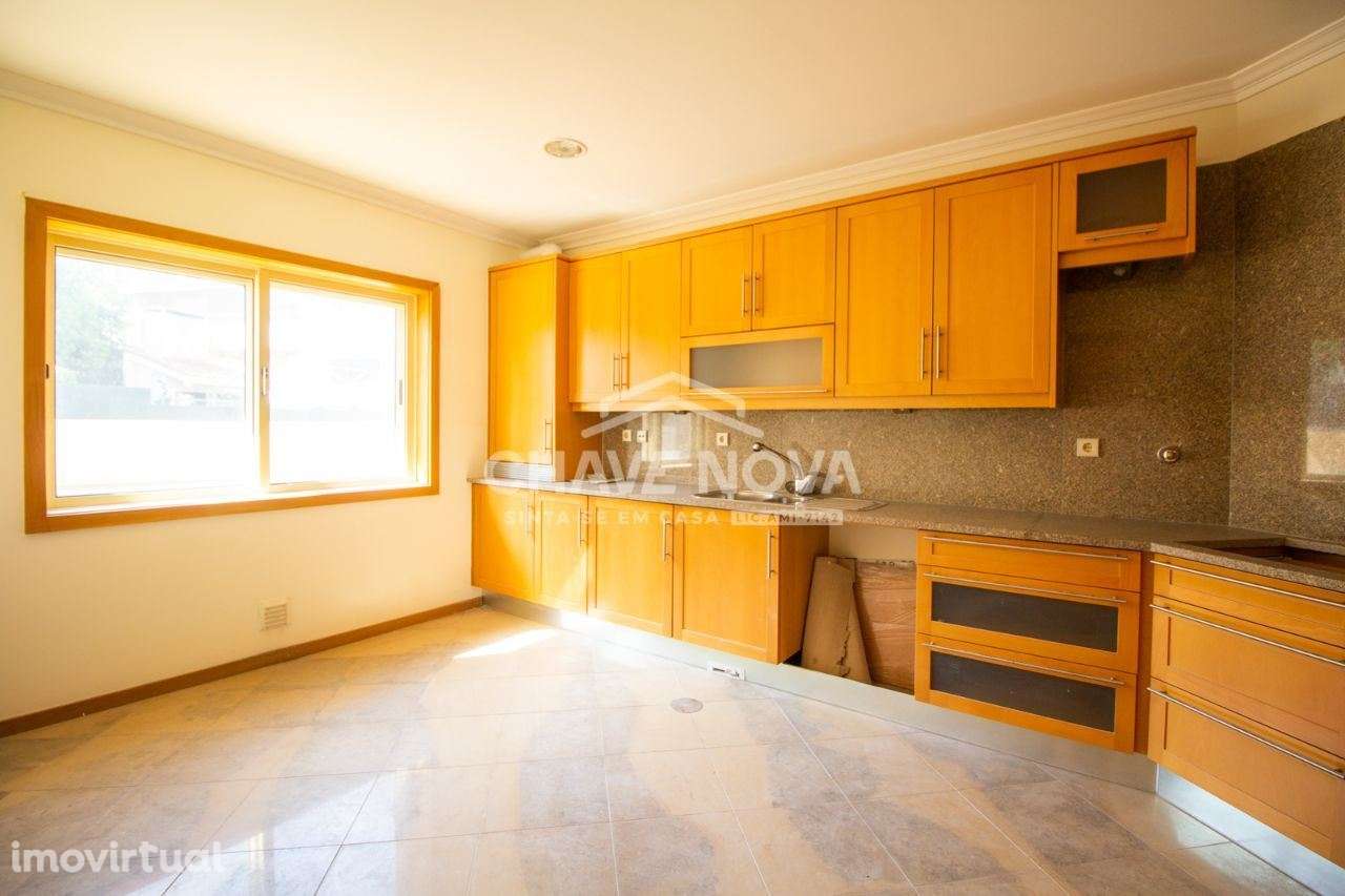 Moradia Geminada V3 em Mafamude junto a Santo Ovídeo - Grande imagem: 2/25