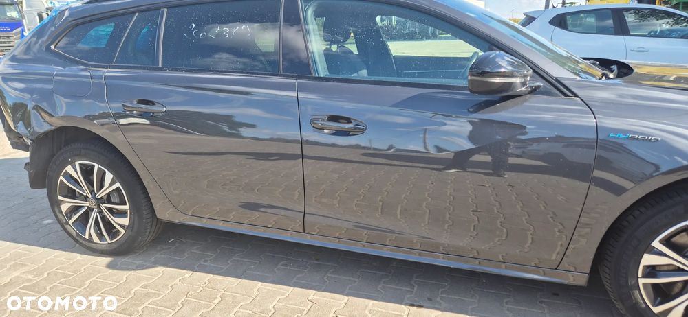 Peugeot 508 SW PureTech PHEV 225 Allure S&S e-EAT8 - 12