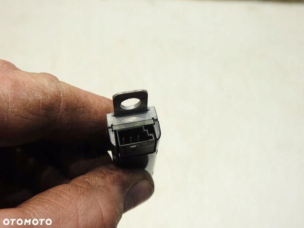 WZMACNIACZ ANTENY VW TOURAN 1T3 LIFT 1T0035577AC - 4