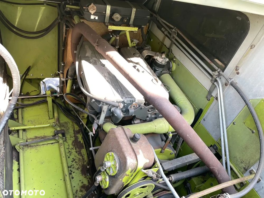 Claas MEGA 208 II - 12