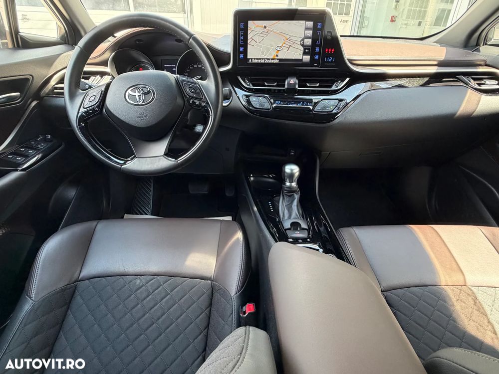 Toyota C-HR - 12