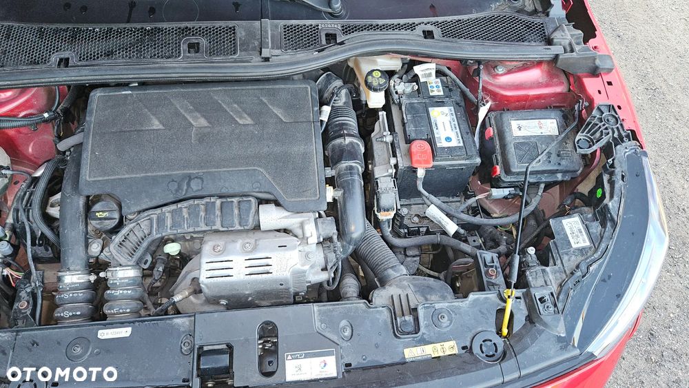 Peugeot 208 PureTech 100 Style - 10